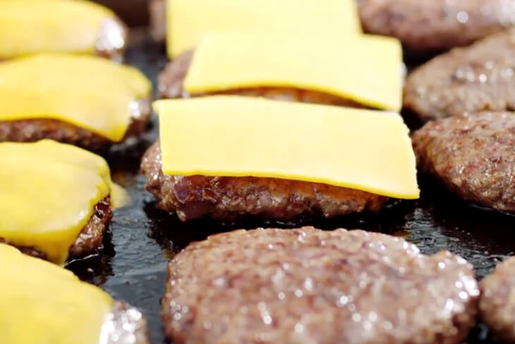 5 Reasons Griddle Burgers Are Better